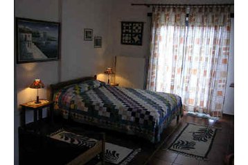 Grecia Privát Sarti, Interno